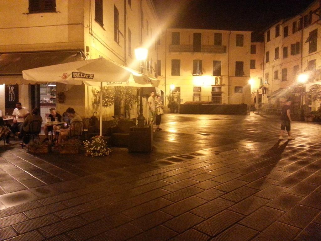 La Luna Nel Borgo Brugnato Exterior foto